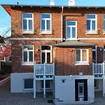 Apartment Johanna App 1- Mit Zwei Balkonen & Garten - Nur Wenige Schritte Vom Timmendorfer Strand