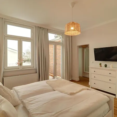 Johanna App 1- Mit Zwei Balkonen & Garten - Nur Wenige Schritte Vom *